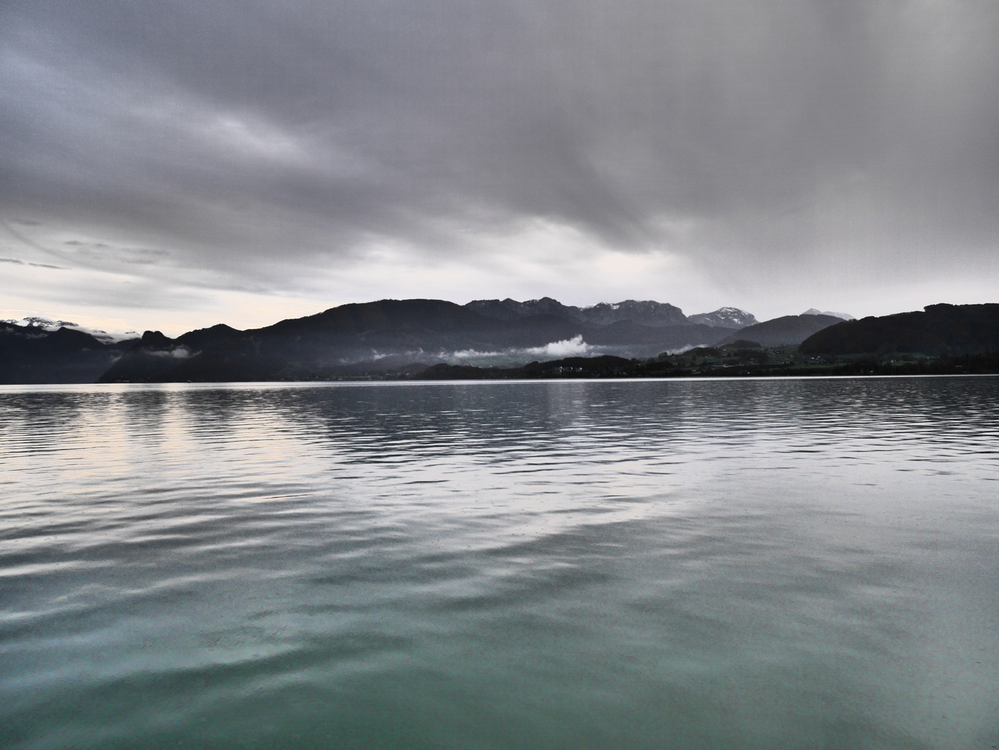 Traunsee unter Wolken