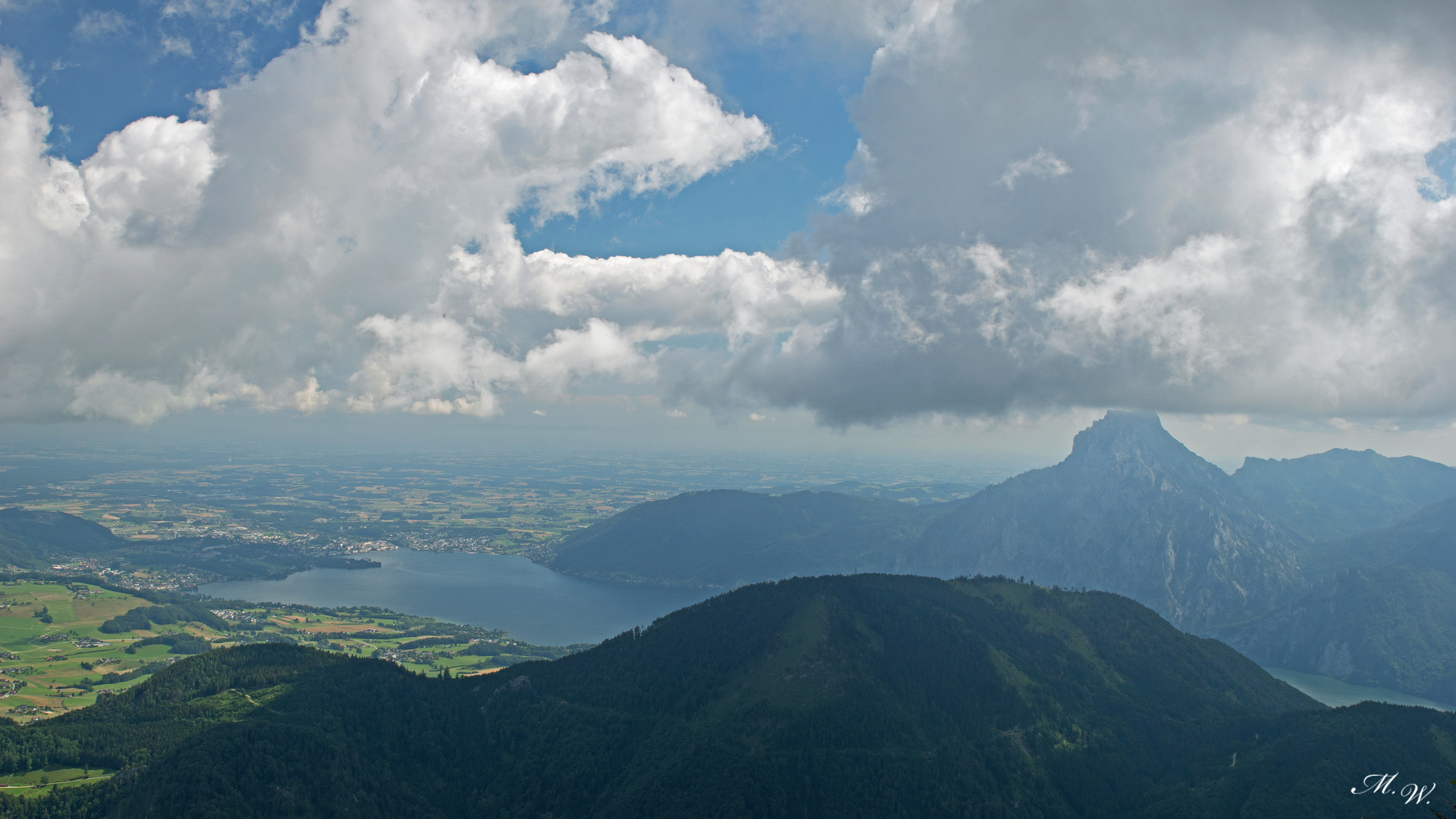 Traunstein in Wolken