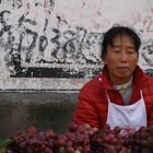 Traurige Marktfrau oder Markt und Graffiti II