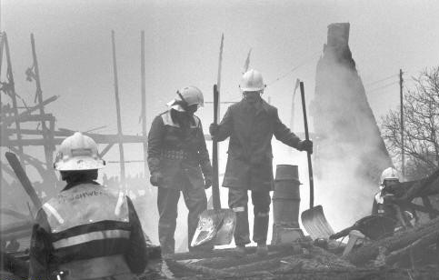 Trauriges aufräumen nach Bauernhofbrand