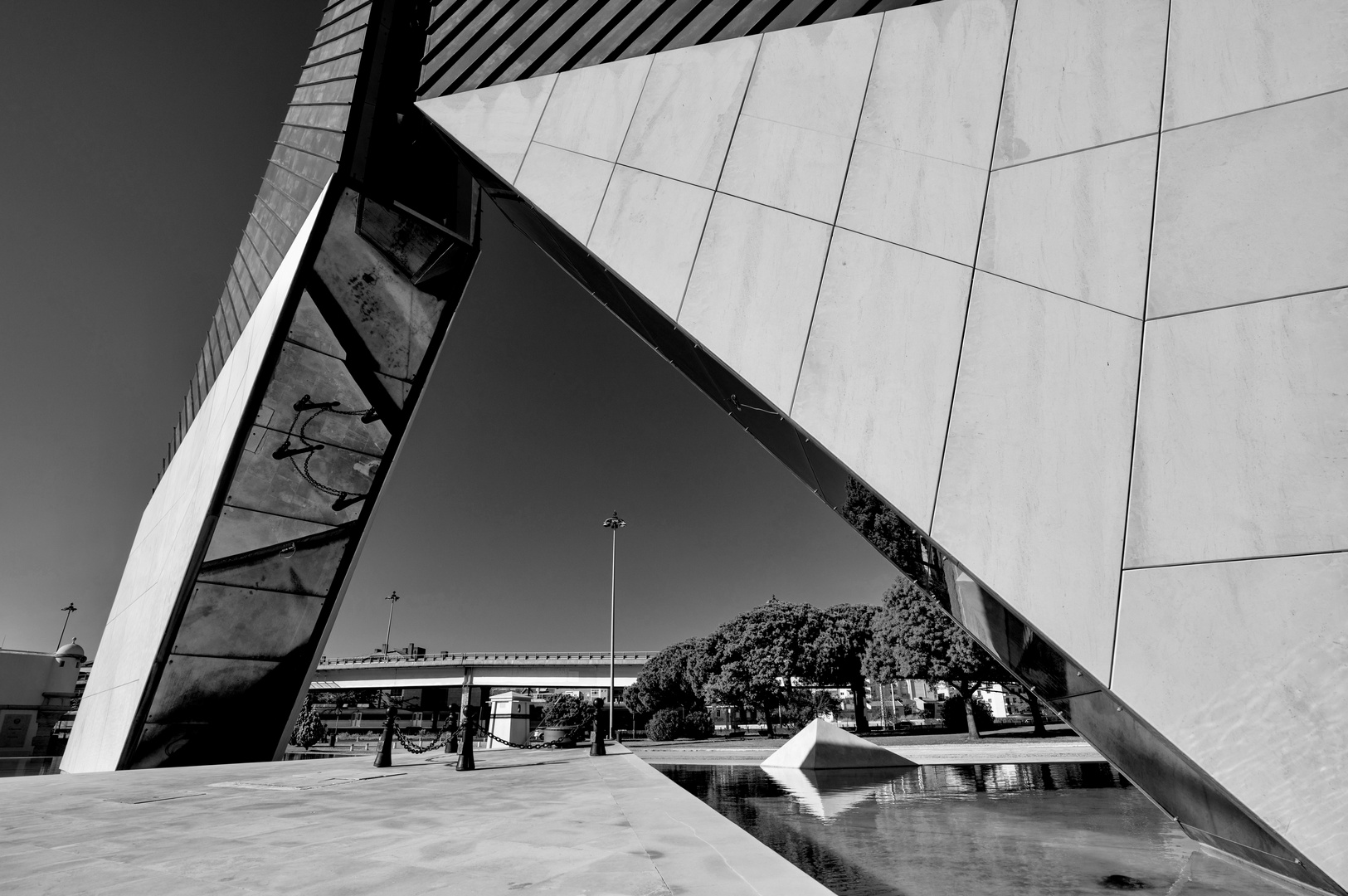 Travel - Museu do Combatente, Belem Lisbon