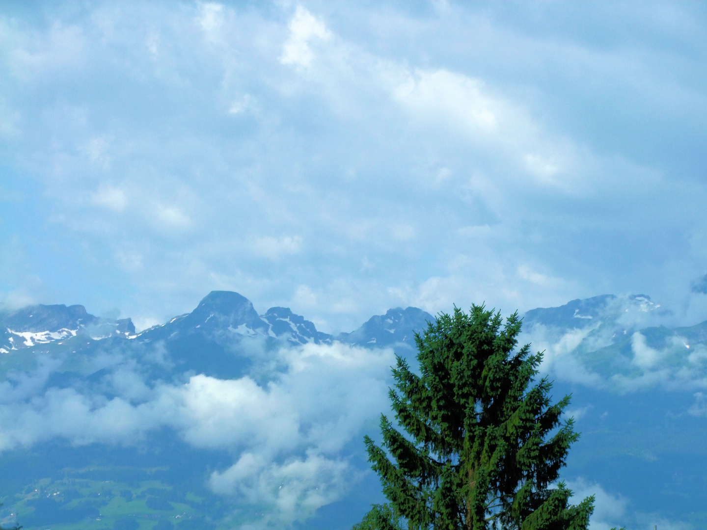 Travel through Switzerland (Alpine landscape)