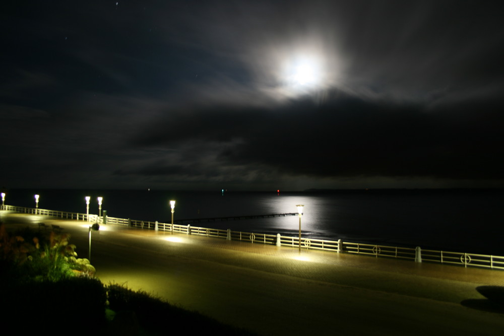 Travemünde bei Nacht