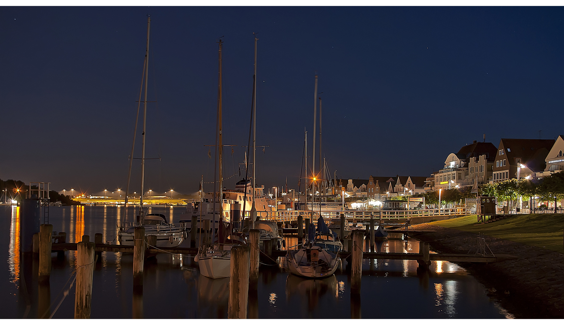 Travemünde bei Nacht...zweiter Versuch