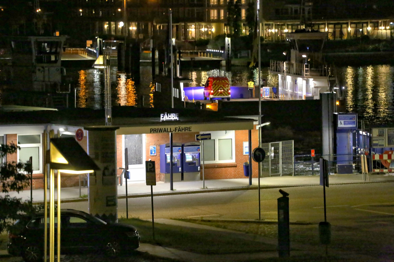 Travemünde, Fähre bei Nacht