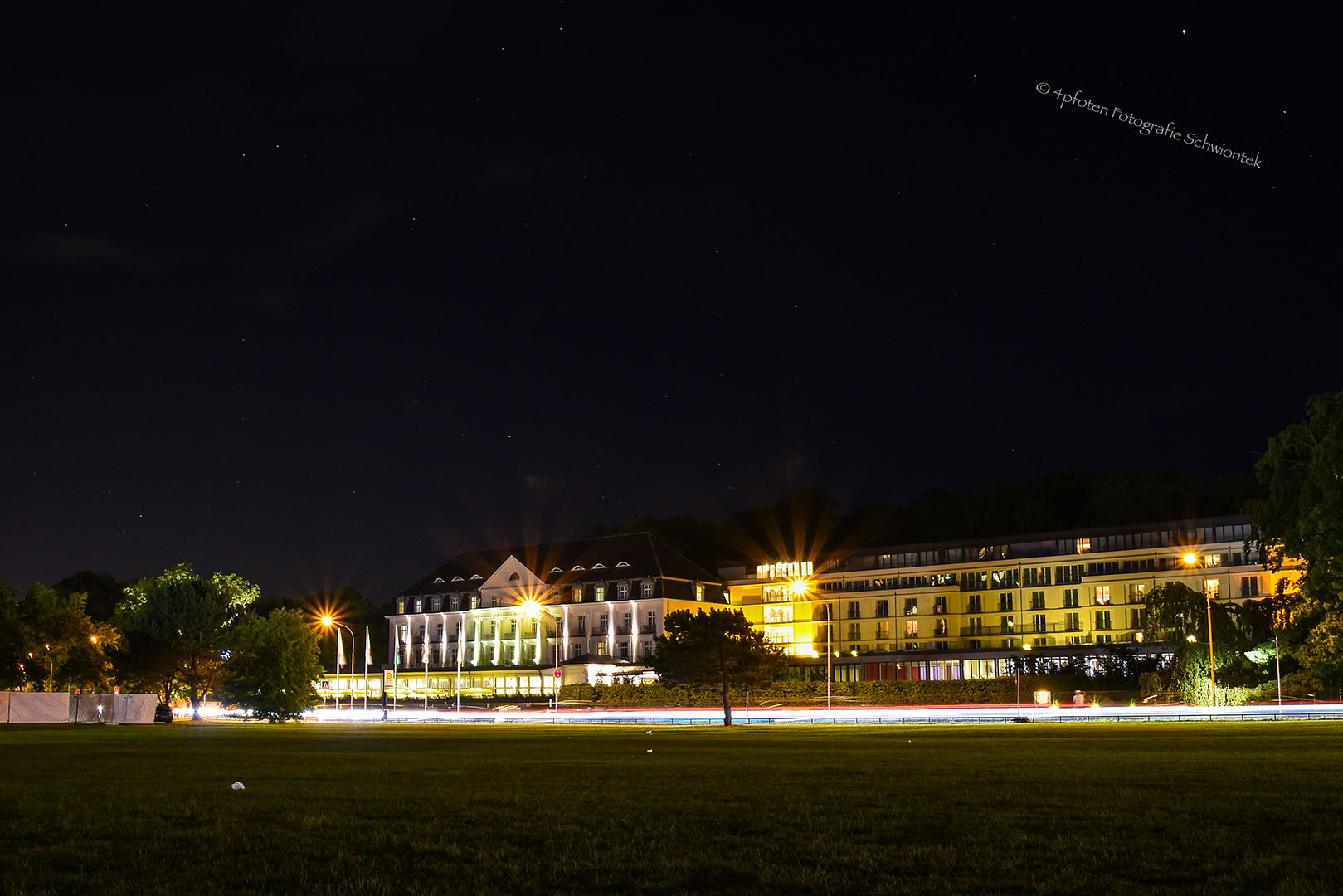 Travemunde Lichtspiele Mit Dem Hotel Arosa Foto Bild Lubeck Ostsee Sterne Bilder Auf Fotocommunity