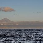 Trawler vor der Kulisse des Teide