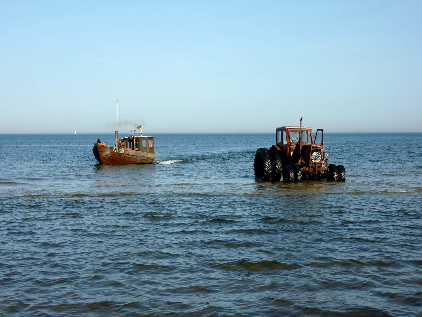 Trecker in der Ostsee