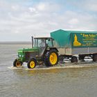 Trecker-Logistik zwischen Neuwerk (HH) und Cuxhaven-Duhnen (Nds.)