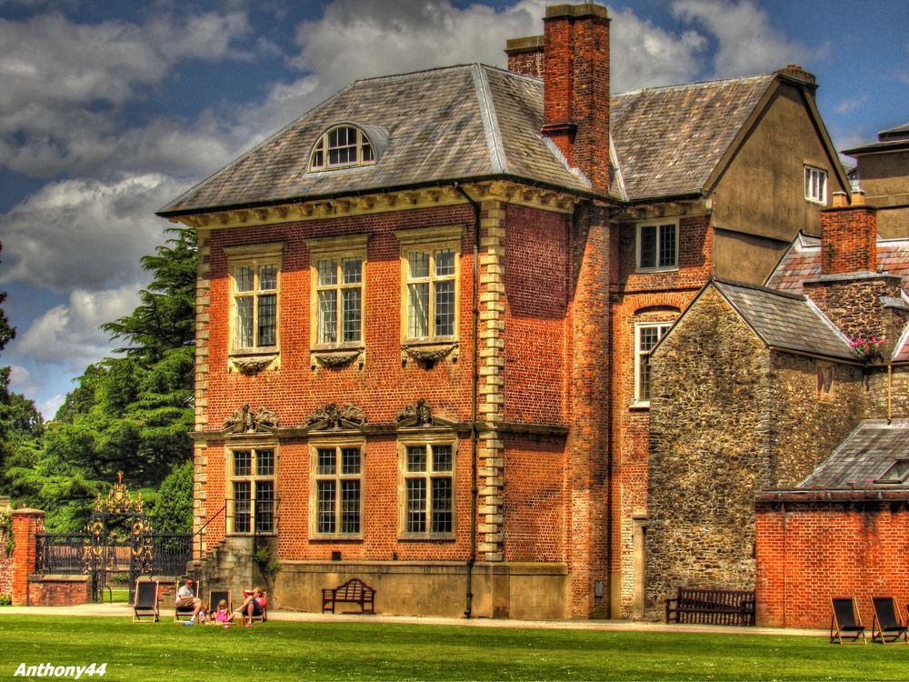 Tredager House from the side