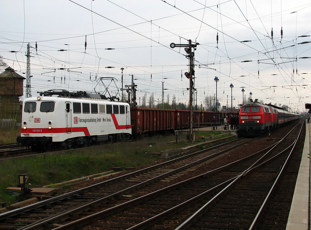 Treffen 2er "West"-Lokomotiven im Bhf. Lübbenau