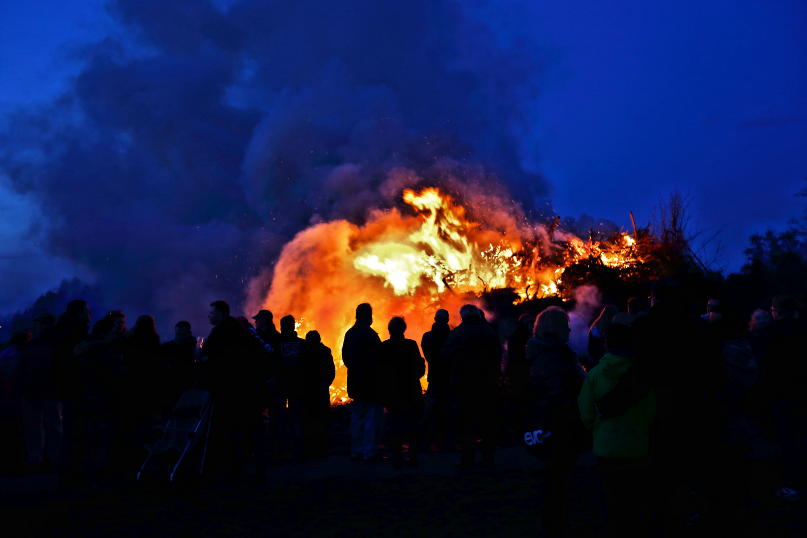 Treffen am Feuer