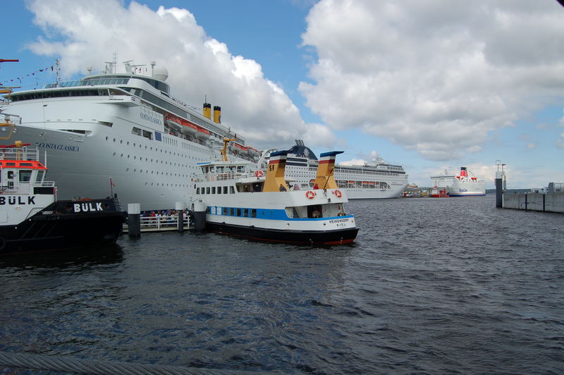 Treffen derTraumschiffe im Kieler Hafen