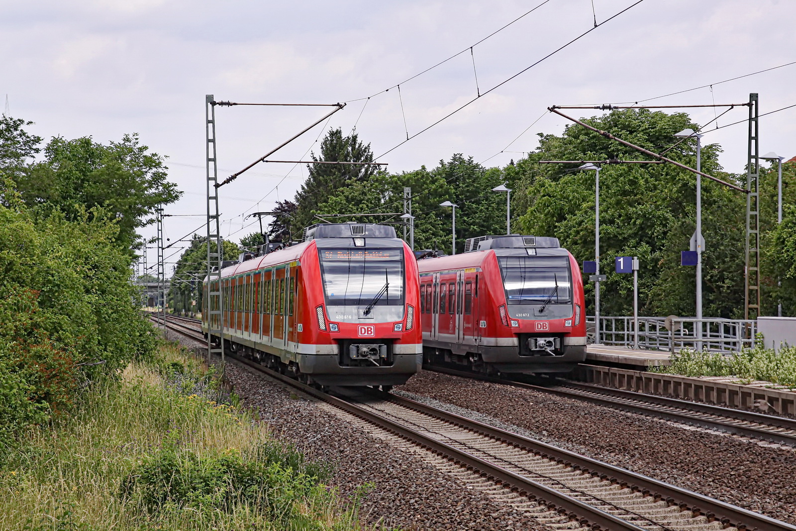 Treffen wir uns im Bahnhof Wolfskehlen!