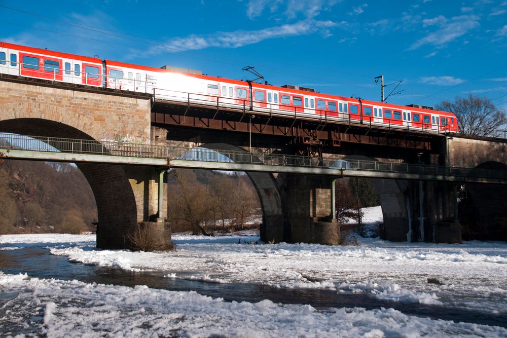 Treibeis an der Sieg