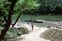 Treiben am Fluss, Kerala