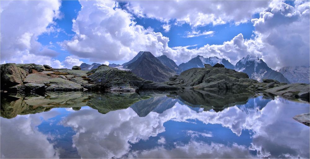 TREIBGUT IM WOLKENMEER