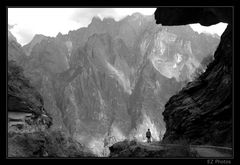 Trekking in the Leaping Tiger Gorge