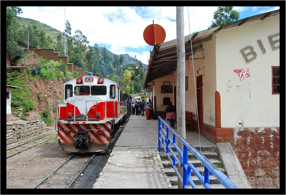 Tren Macho (1): Im Bahnhof von Acoria (3.170 m ü. NN)