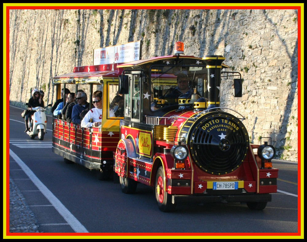 Trenino Va.........Vespino Insegue !!!!!