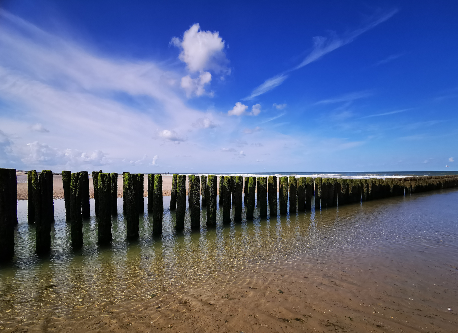 Trennung zwischen Himmel und Wasser