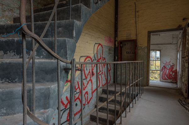 ***      trepp auf und trepp ab .........       ***