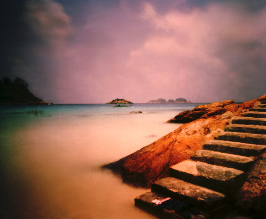 Treppe am Inselstrand - (Pinholefoto auf Film - Pulau Redang, Malaysia)