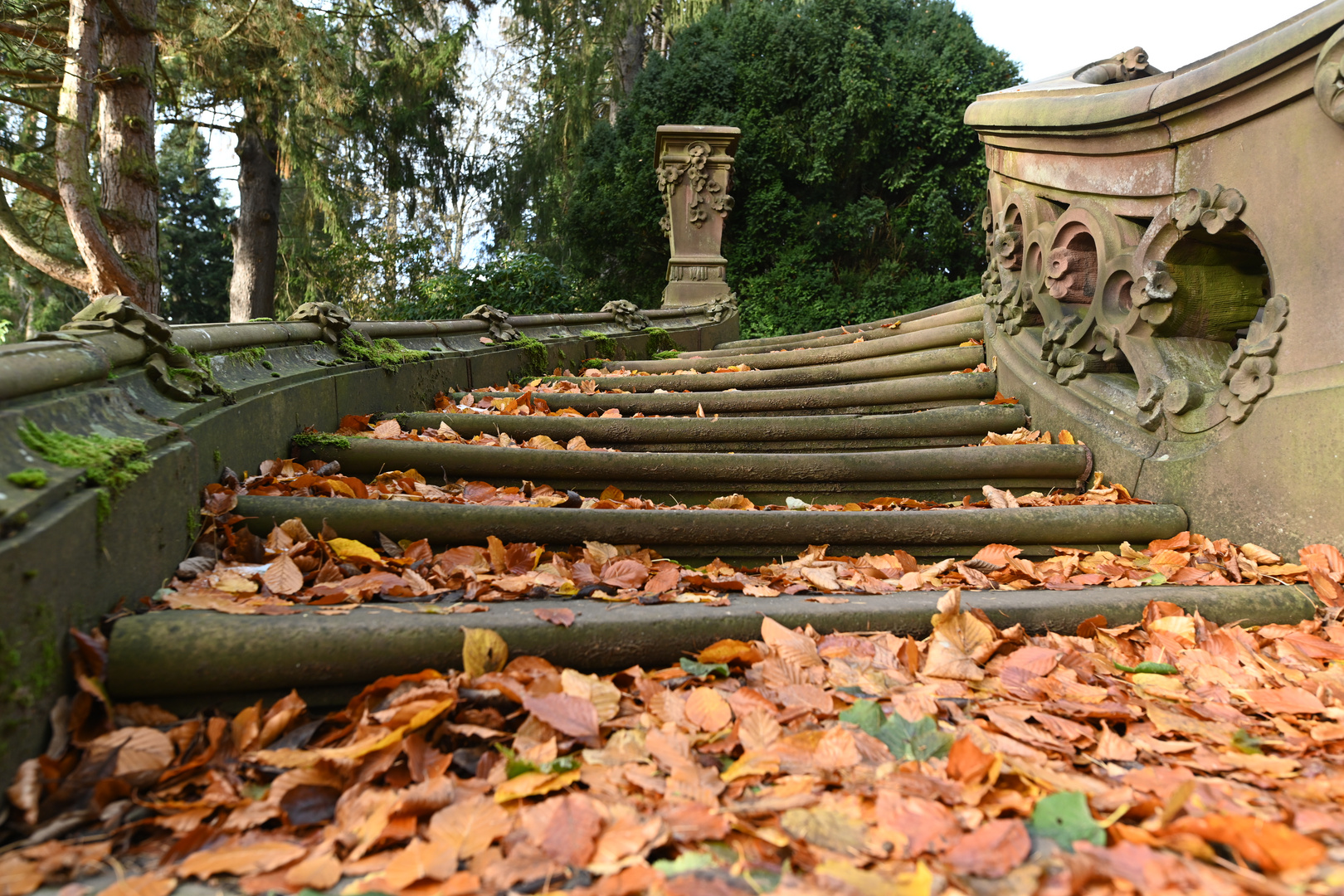 Treppe auf dem Ohlsdorfer Friedhof
