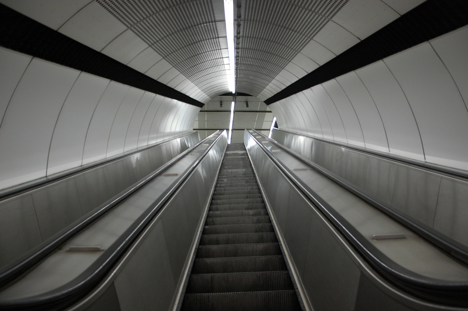 Treppe aus der U-Bahn in Wien