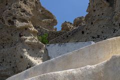 Treppe durch die Bimstein Wand