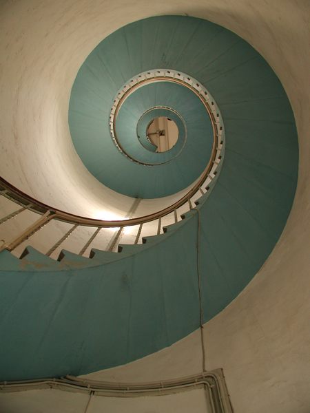 Treppe im Leuchtturm Lyngvig Fyr in Dänemark