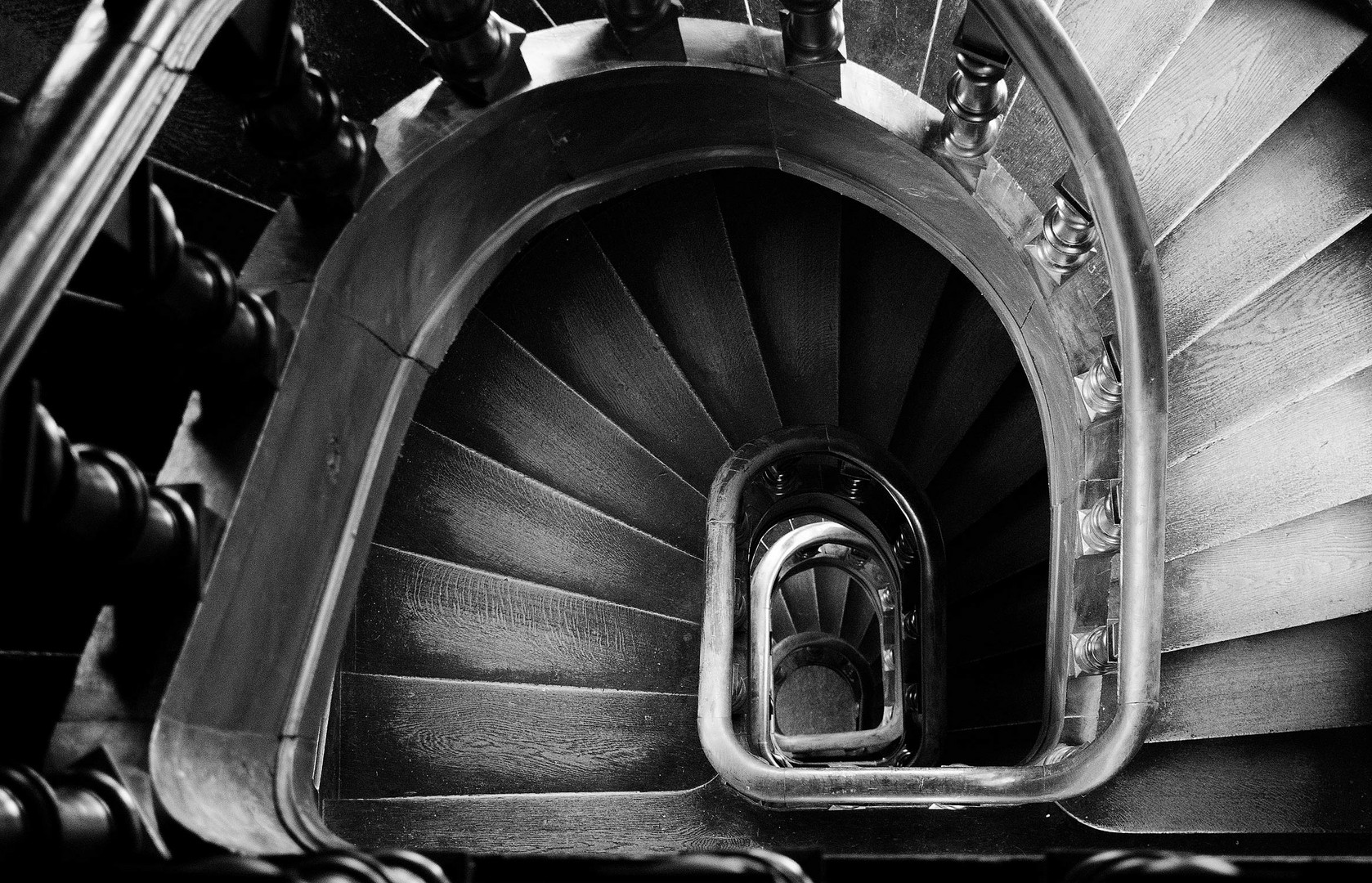 treppe im schloss drachenburg