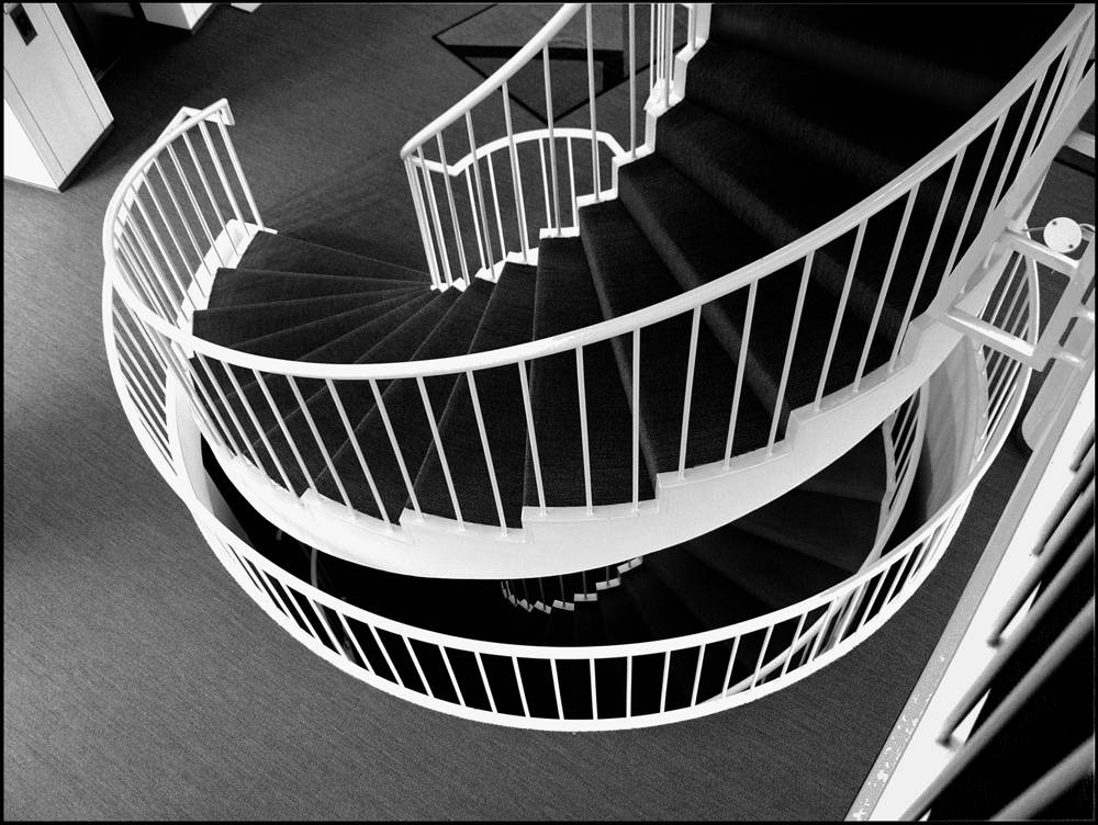 Treppe IWM Tübingen