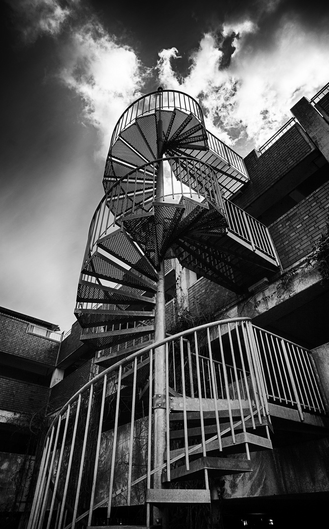 Treppe Parkhaus Hafenstr.