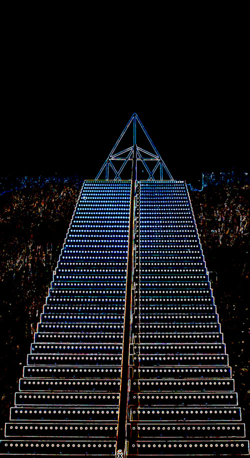 Treppe und Tetraeder in Bottrop