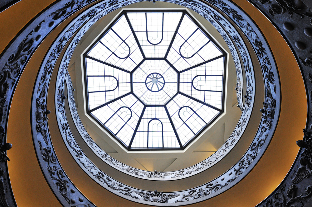 Treppe von Guiseppe Momo in den Vatikanischen Museen