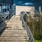 Treppe zu den Ingenieurwissenschaften mit Fallturm