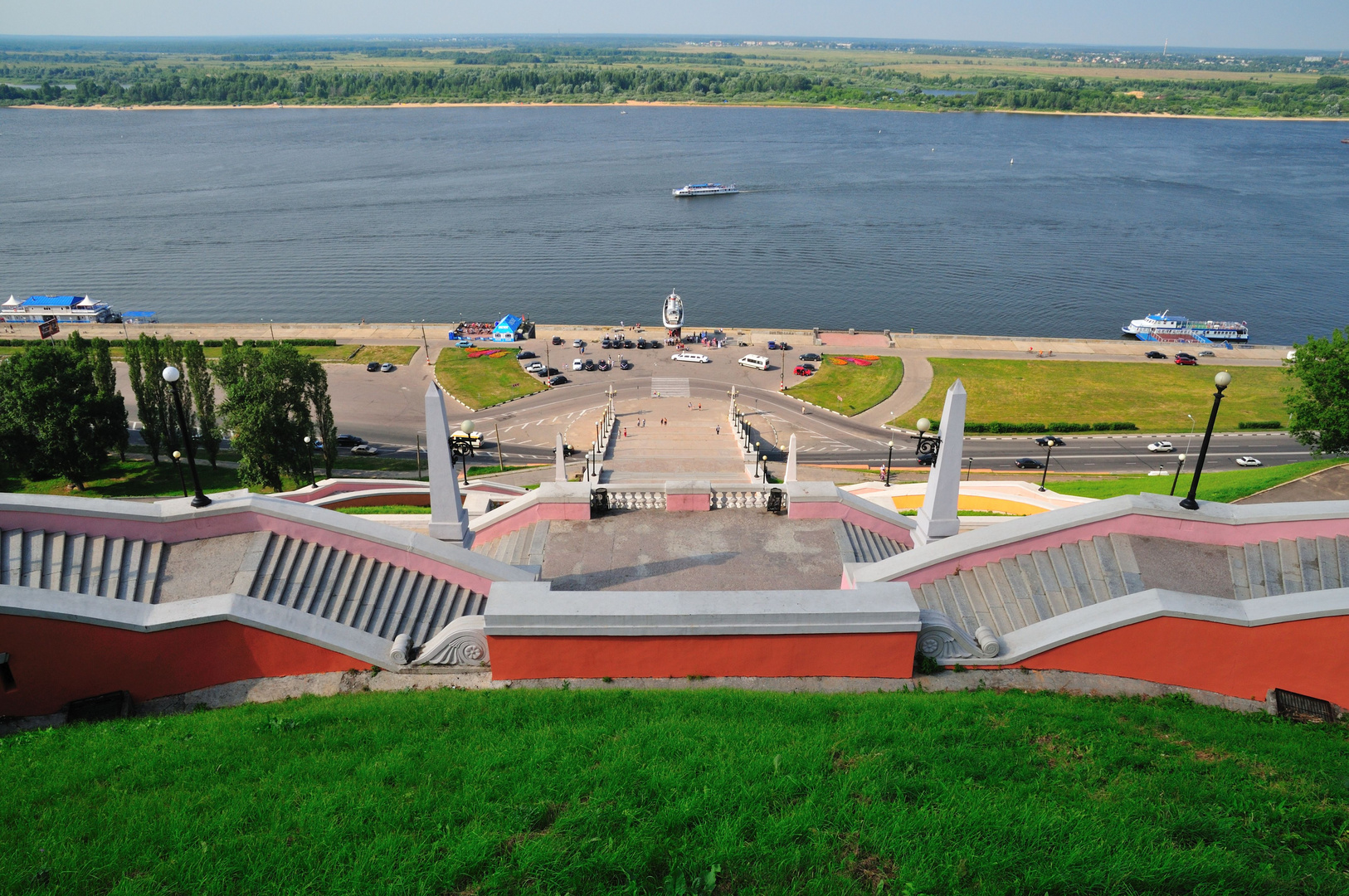 Treppe zum Kremlin in Nizhny Novgorod