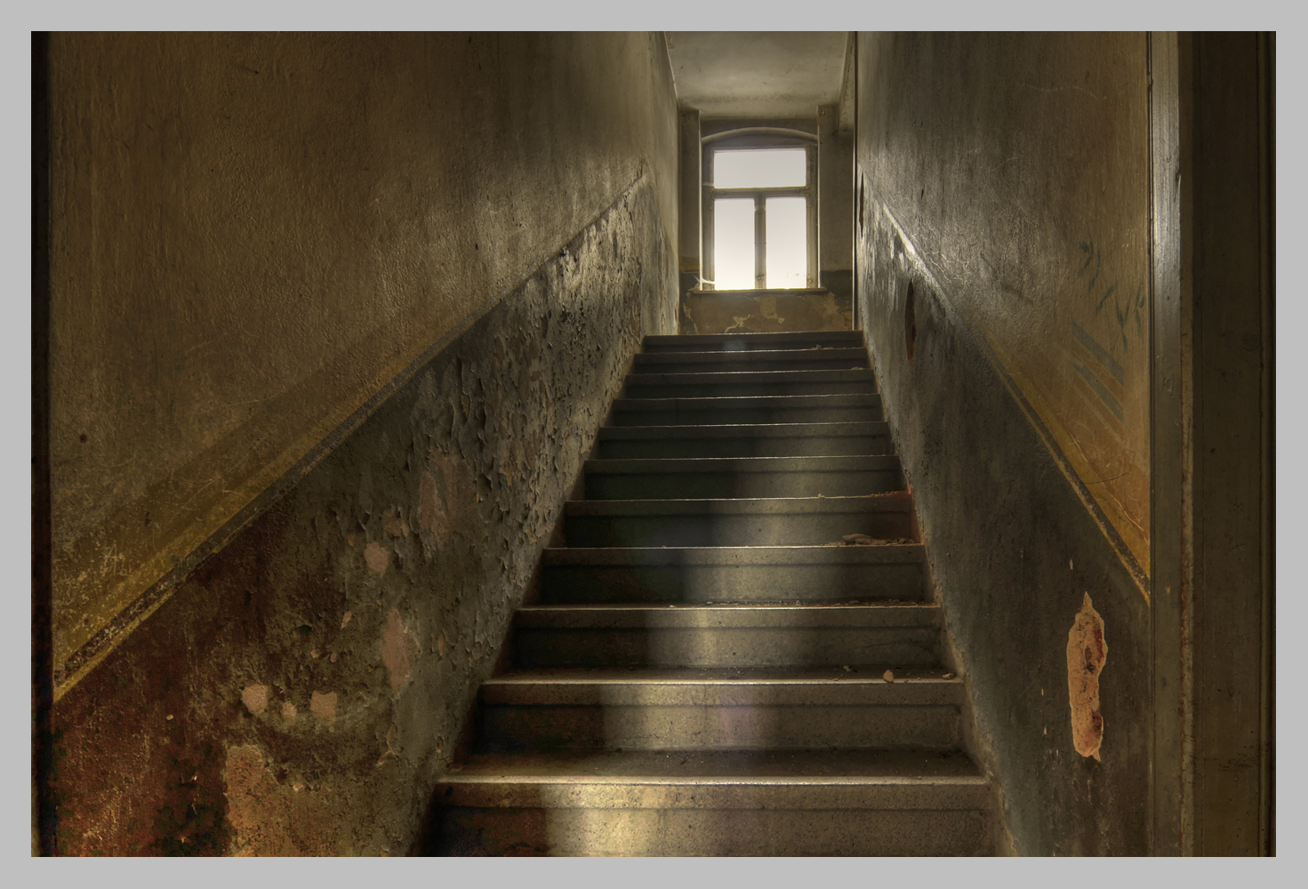 Treppe zum Licht   HDR