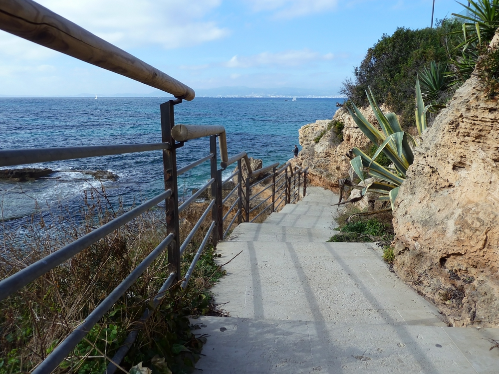 Treppe zum Meer