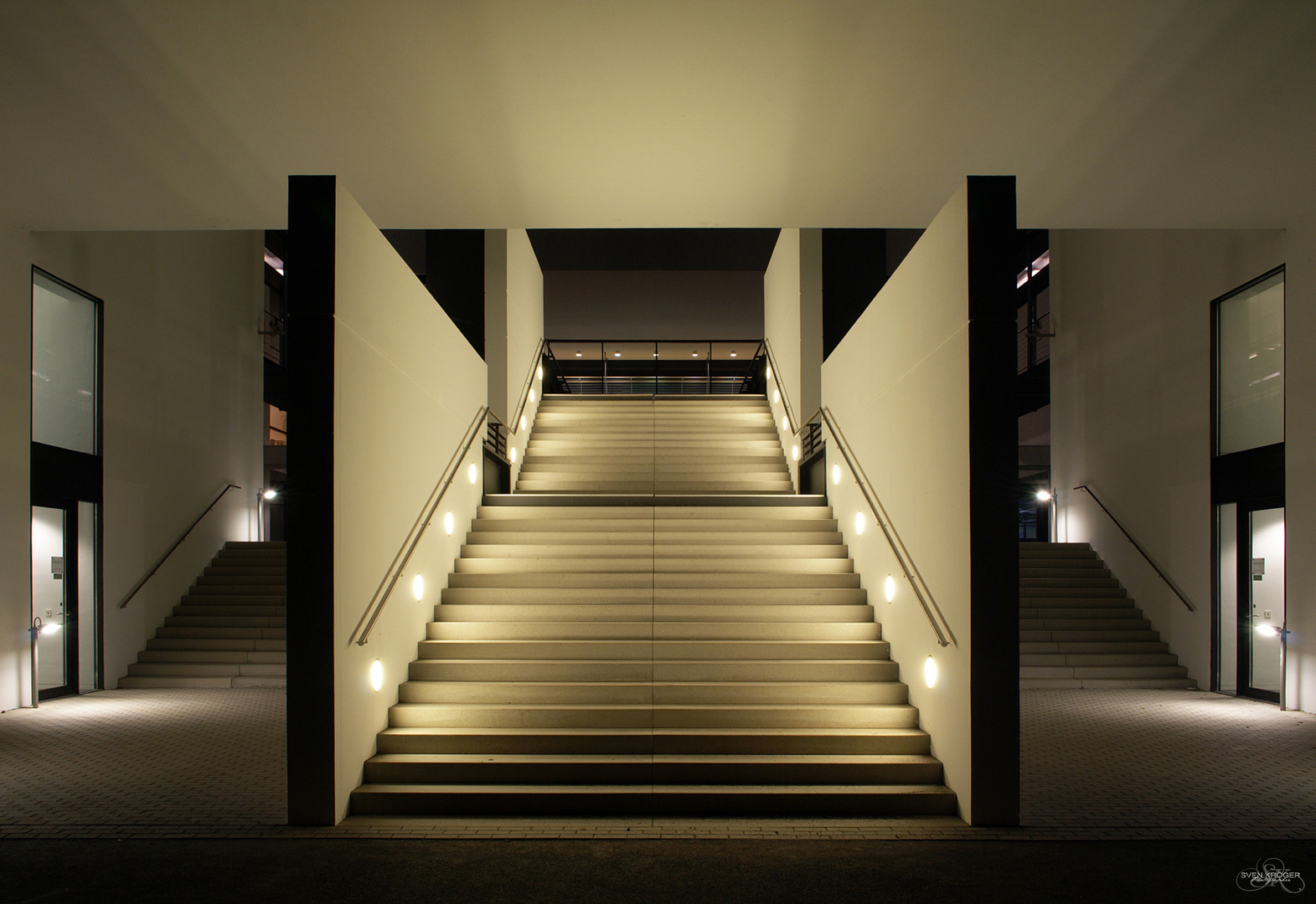 Treppe zum Schürmann-Bau (in Bonn) 2012