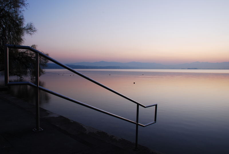 Treppe zum See