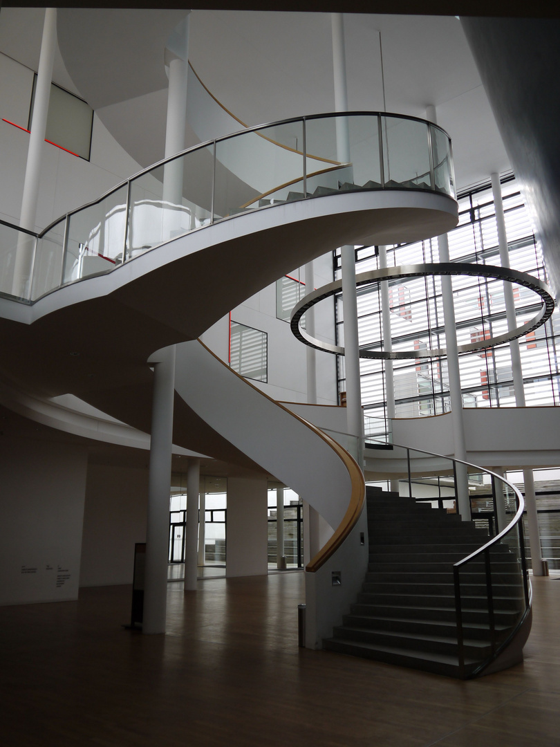 Treppe zwischen den Foyer`s der Erfurter Oper