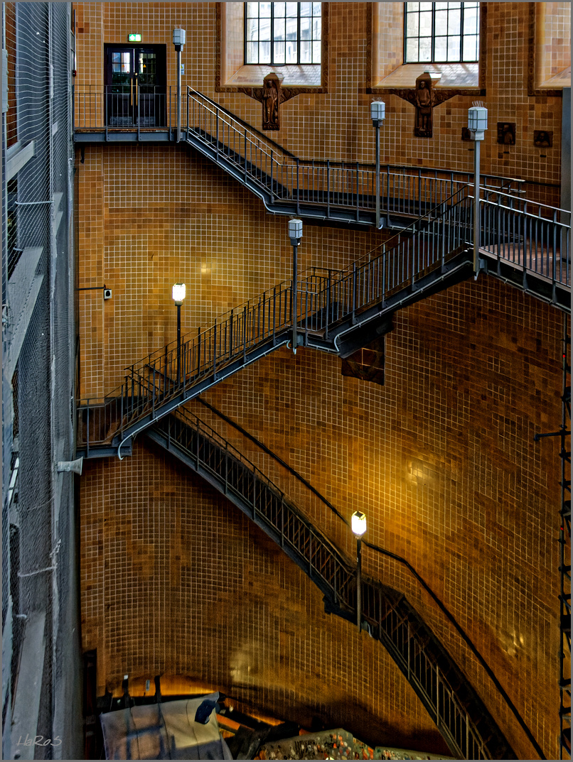 Treppen im alten Elbtunnel