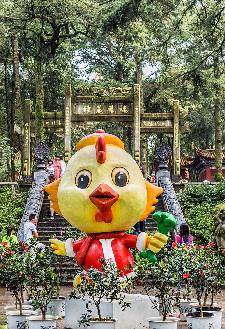 Treppenaufgang im Goldenen Tempel in Kunming