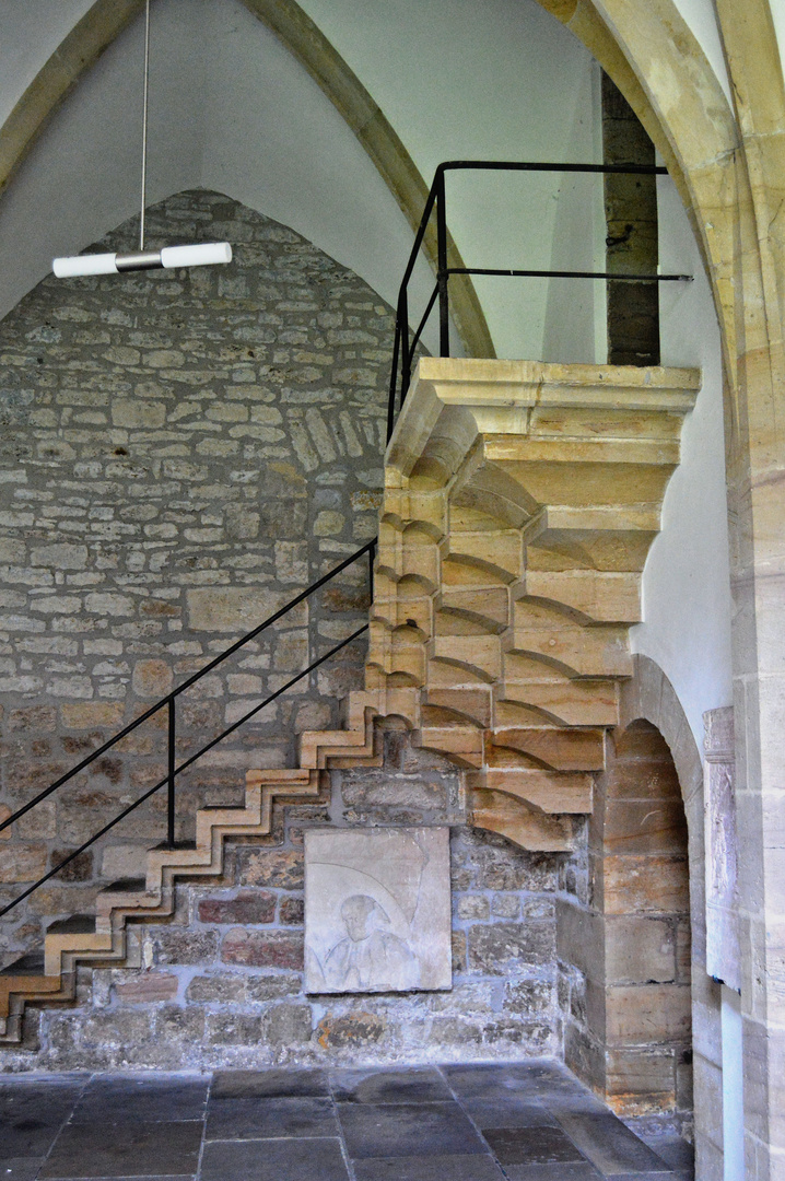 Treppenaufgang im Kreuzgang des Erfurtes Doms