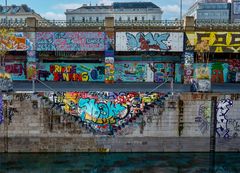 treppenaufundab mit graffiti...