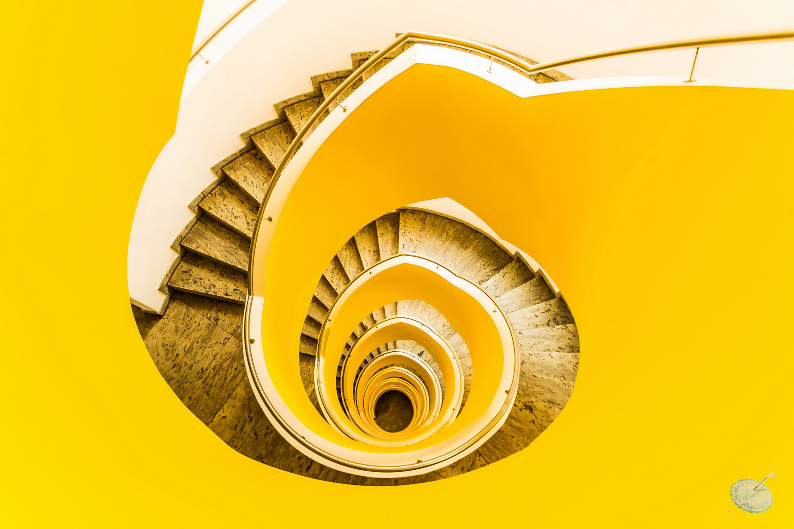 Treppenauge gelb