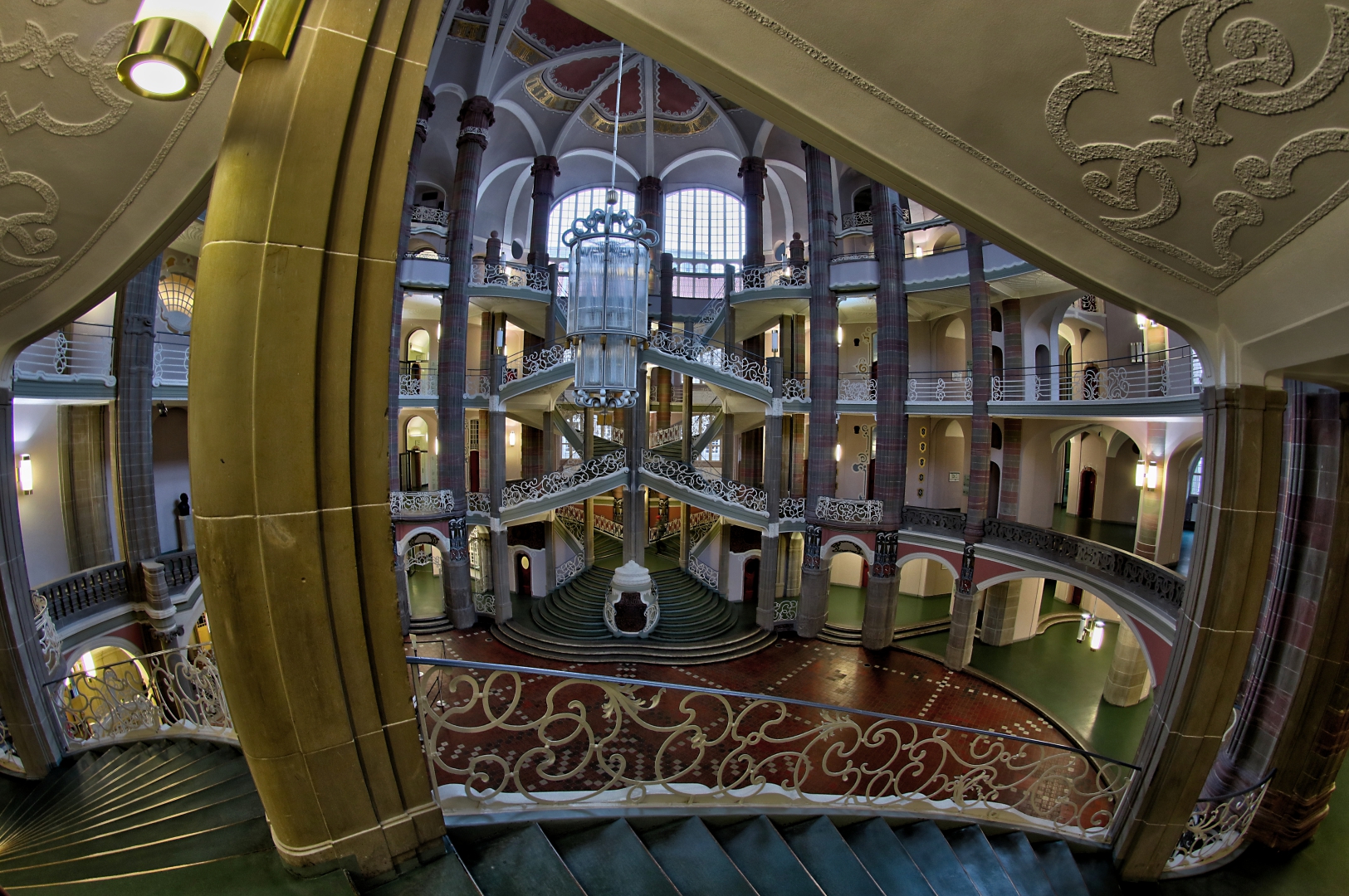 Treppenhaus im Amtsgericht Mitte (03)