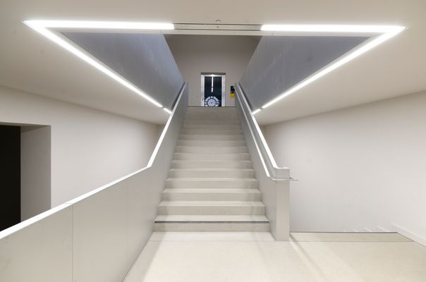 Treppenhaus in der Fakultät für Design in München